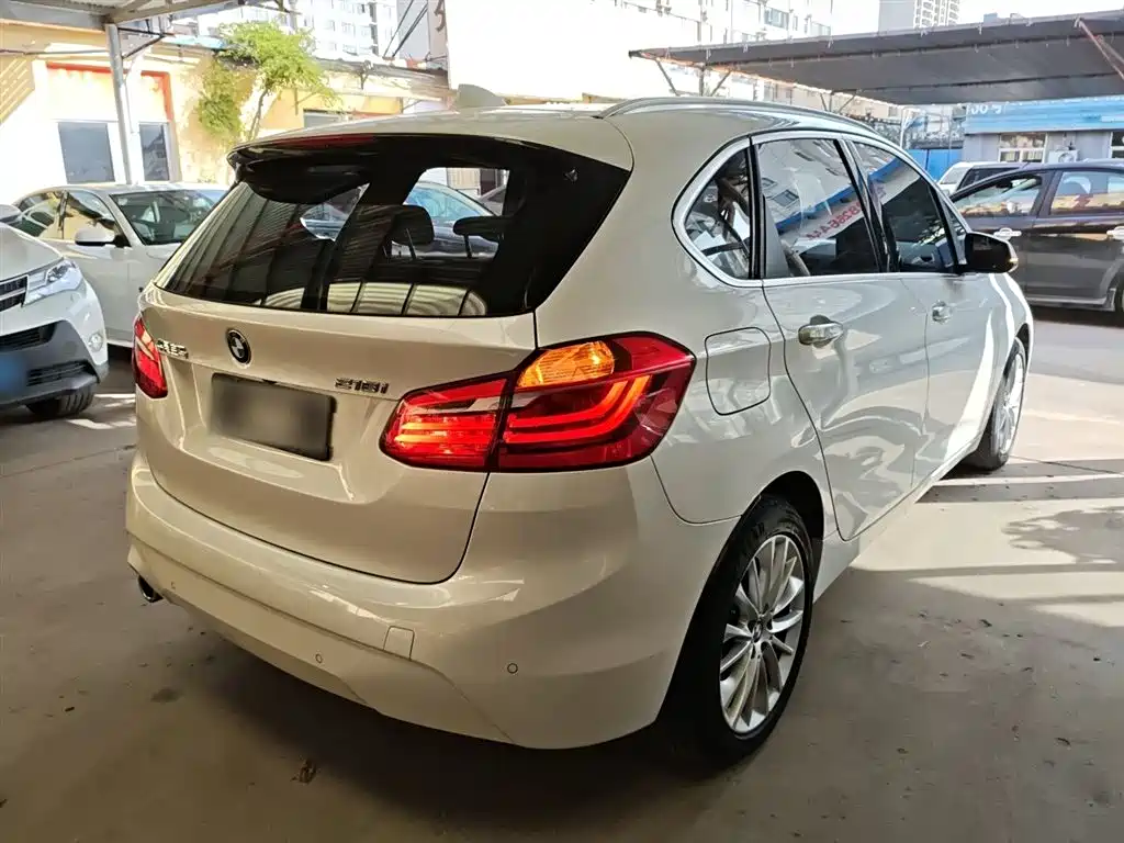 BMW 2 Series Active Tourer 218 i Leading