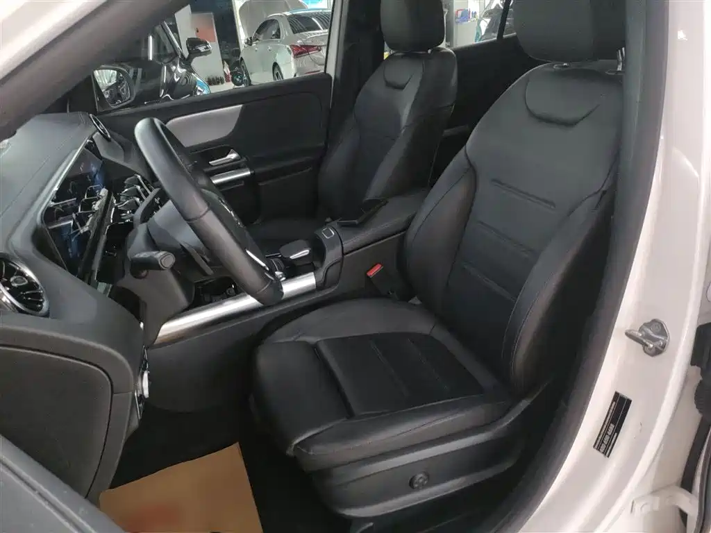 Mercedes-Benz GLA GLA 180