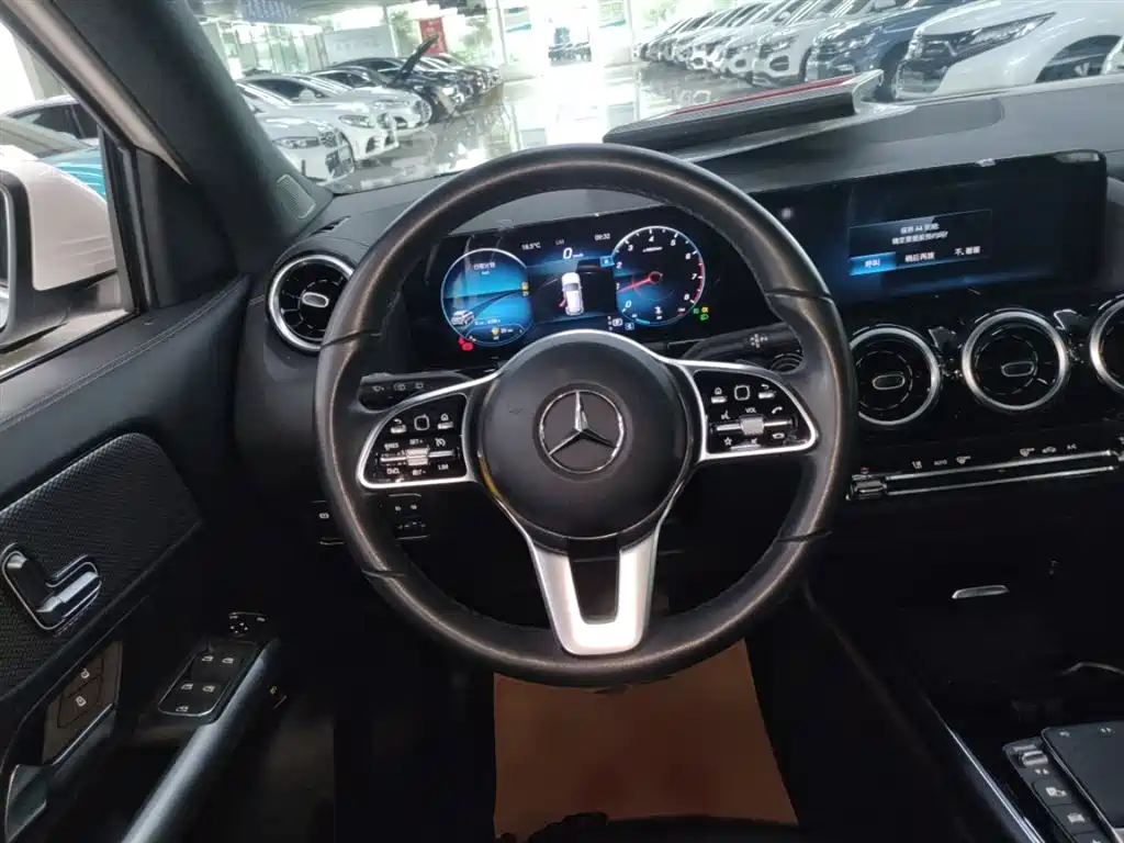 Mercedes-Benz GLA GLA 180