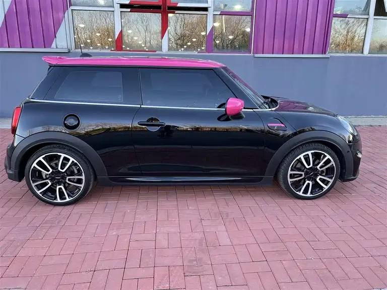 MINI 2.0 T COOPER S Racer