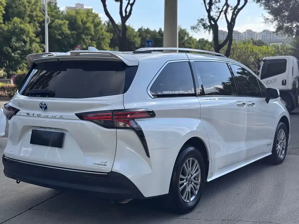 Sienna 2.5 L Hybrid Comfort