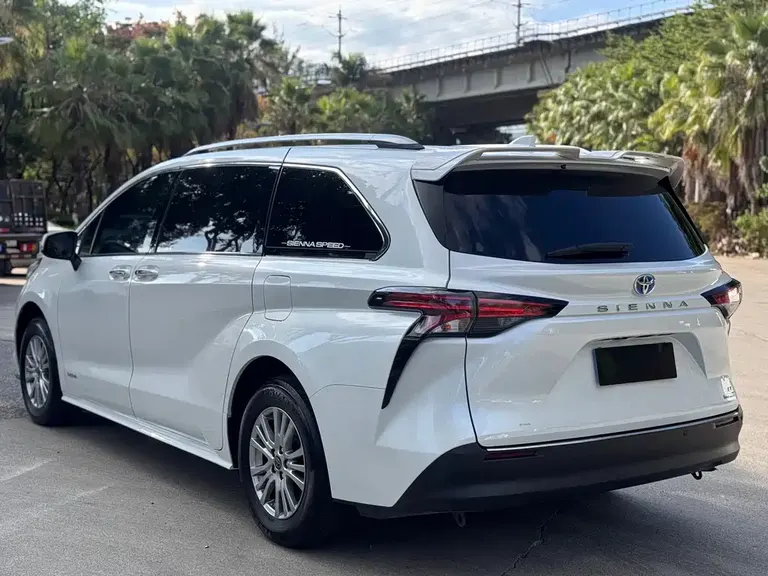 Toyota Sienna 2.5 L Hybrid Comfort