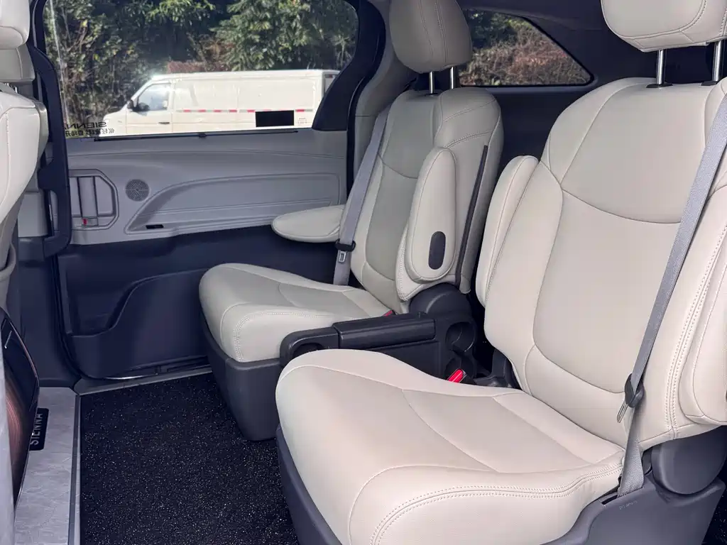 Sienna 2.5 L Hybrid Comfort