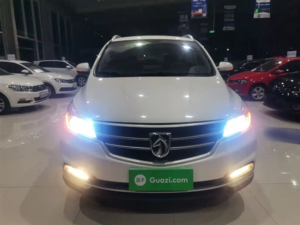 Baojun 730 1.5 T CVT Fashion 7-seat CN-VI