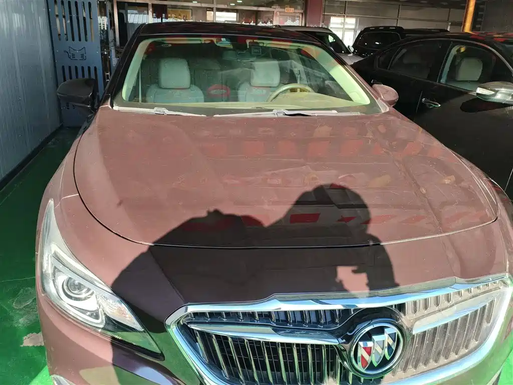 LaCrosse Facelift 20 T Leading