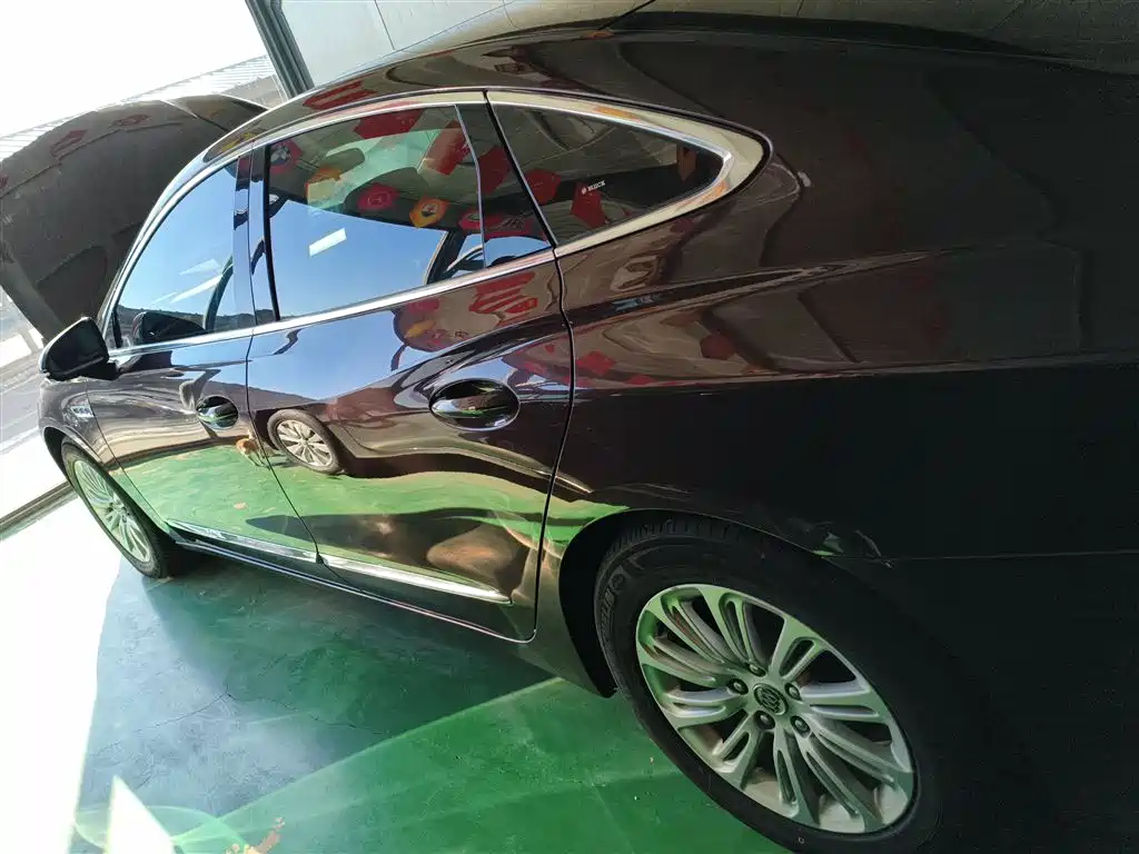 LaCrosse Facelift 20 T Leading