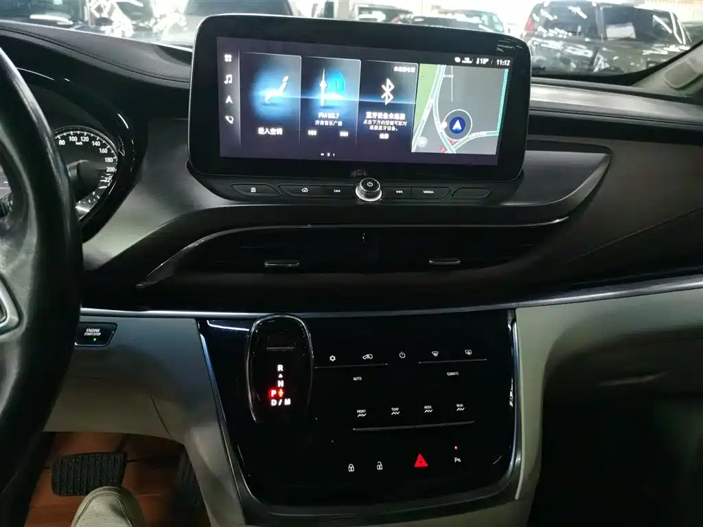 Buick GL8 Land Official Cabin 652 T Luxury