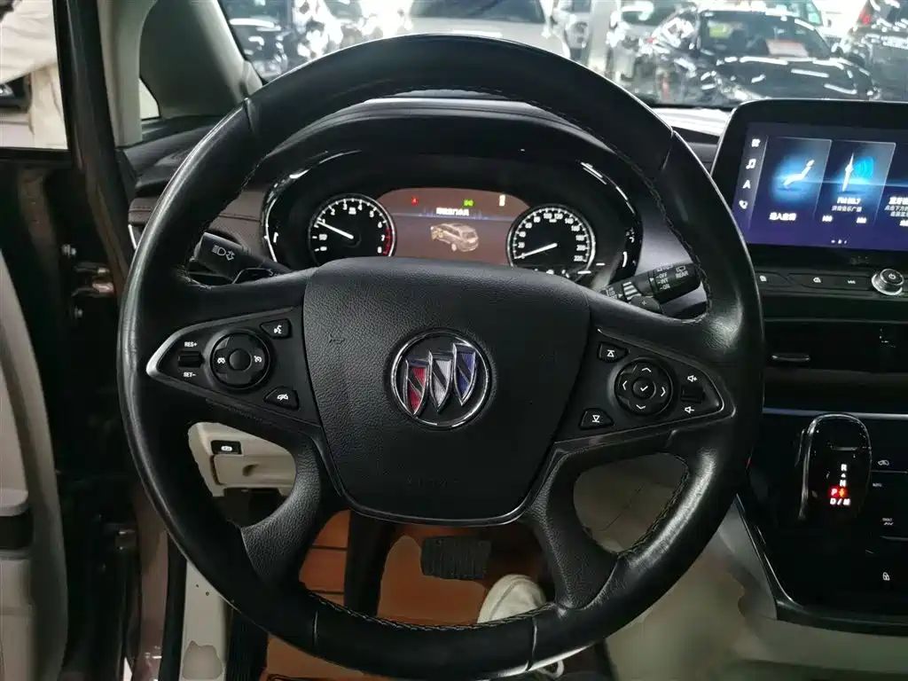 Buick GL8 Land Official Cabin 652 T Luxury