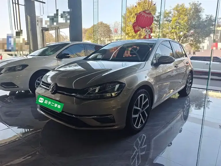 Volkswagen Golf 200 TSI DSG Comfort Progressive