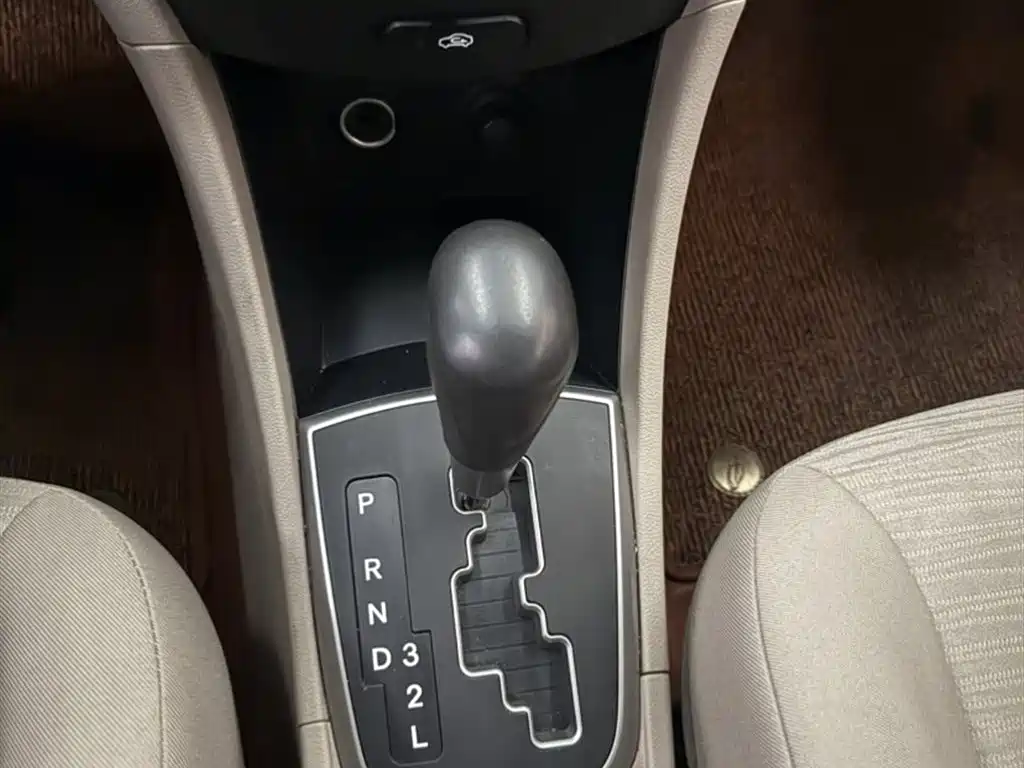 Accent 1.4 L Auto Leading GLX