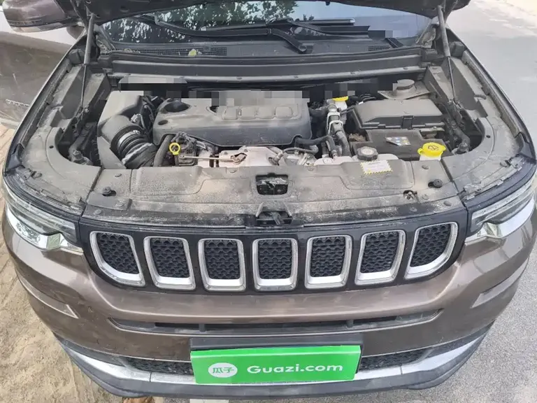 Jeep Grand Commander 2.0 T 4 WD Premium Enjoyment CN-V