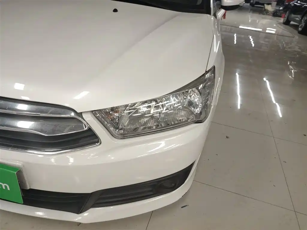 C-Quatre Sedan 1.6 L Auto Fashionable
