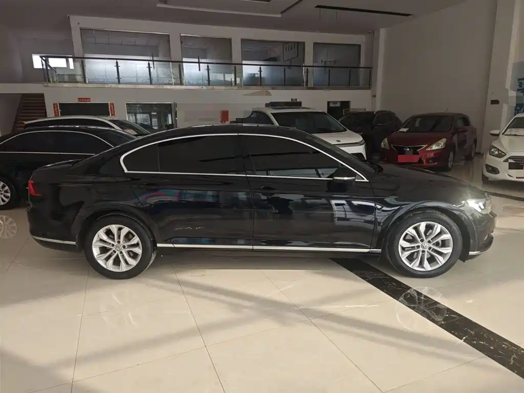 Magotan 330 TSI DSG Luxury CN-VI