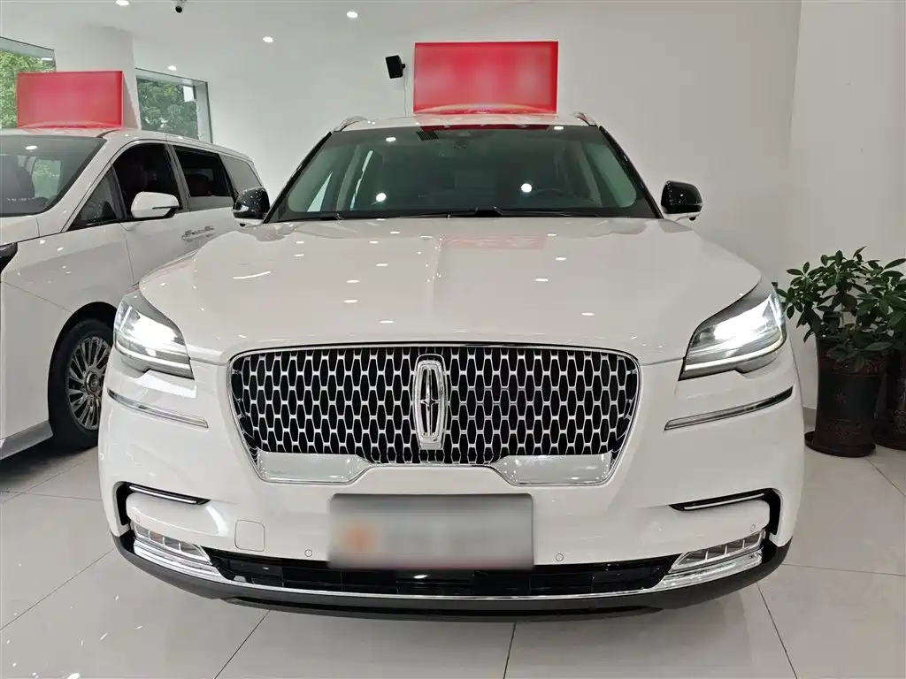 Aviator 3.0 T V6 4 WD Premium