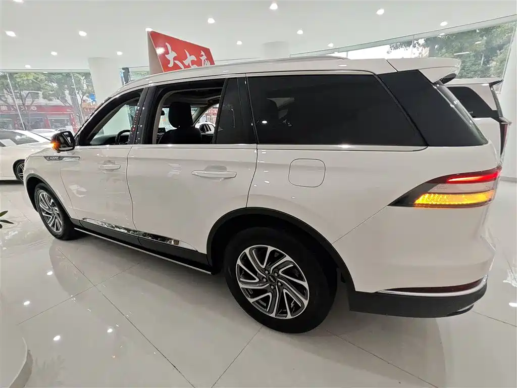 Aviator 3.0 T V6 4 WD Premium