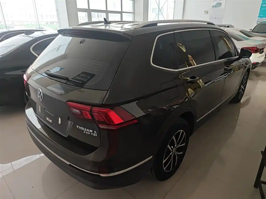 Tiguan L 330 TSI Auto 2 WD Luxury