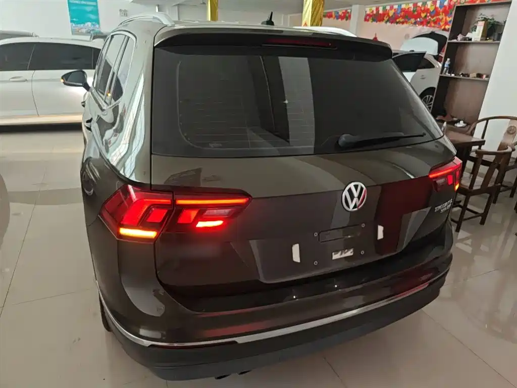Tiguan L 330 TSI Auto 2 WD Luxury