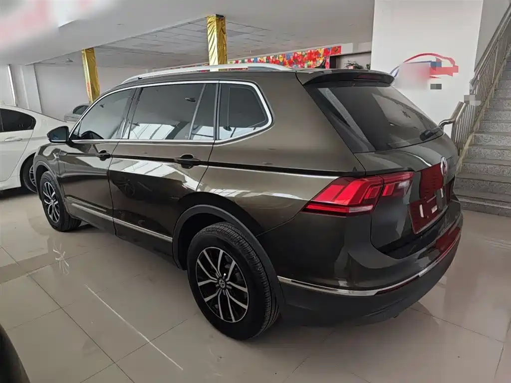 Tiguan L 330 TSI Auto 2 WD Luxury