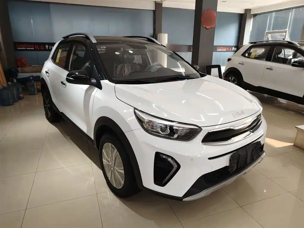Stonic 1.4 L CVT Sunroof