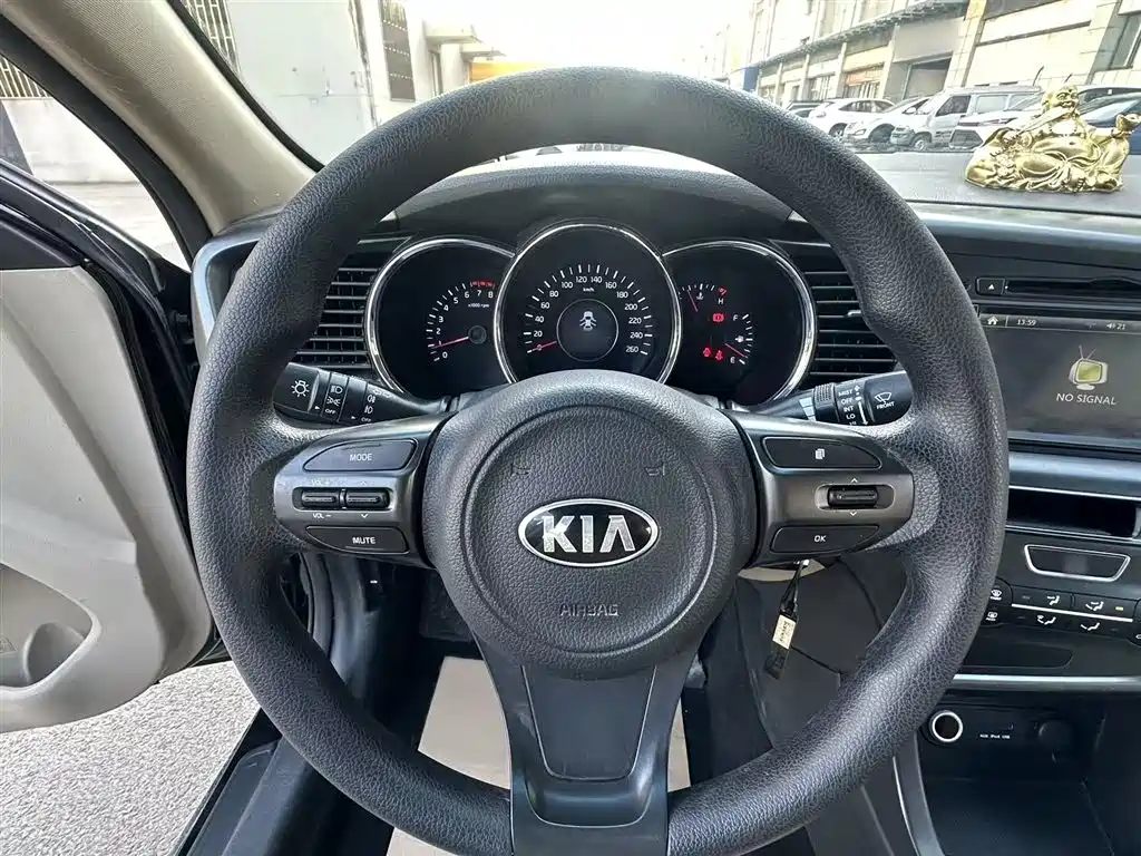 Kia K5 起亚K5 2014款 2.0 L 手动GL