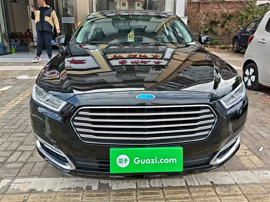 Taurus EcoBoost 245 Fashion