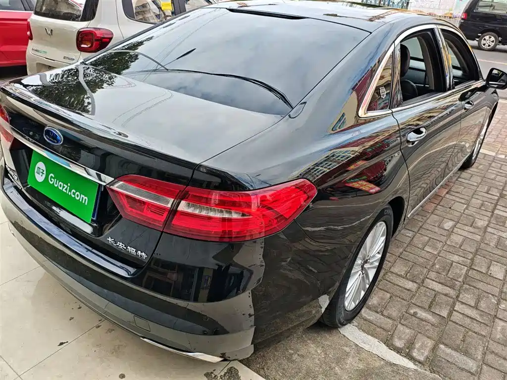 Taurus EcoBoost 245 Fashion