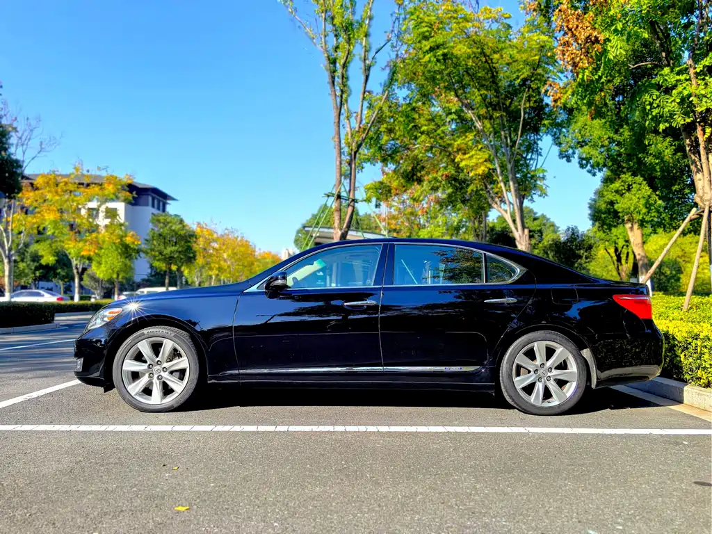 Lexus LS 600 hL