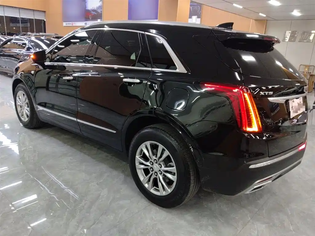 Cadillac XT5 2.0 T 2 WD Style