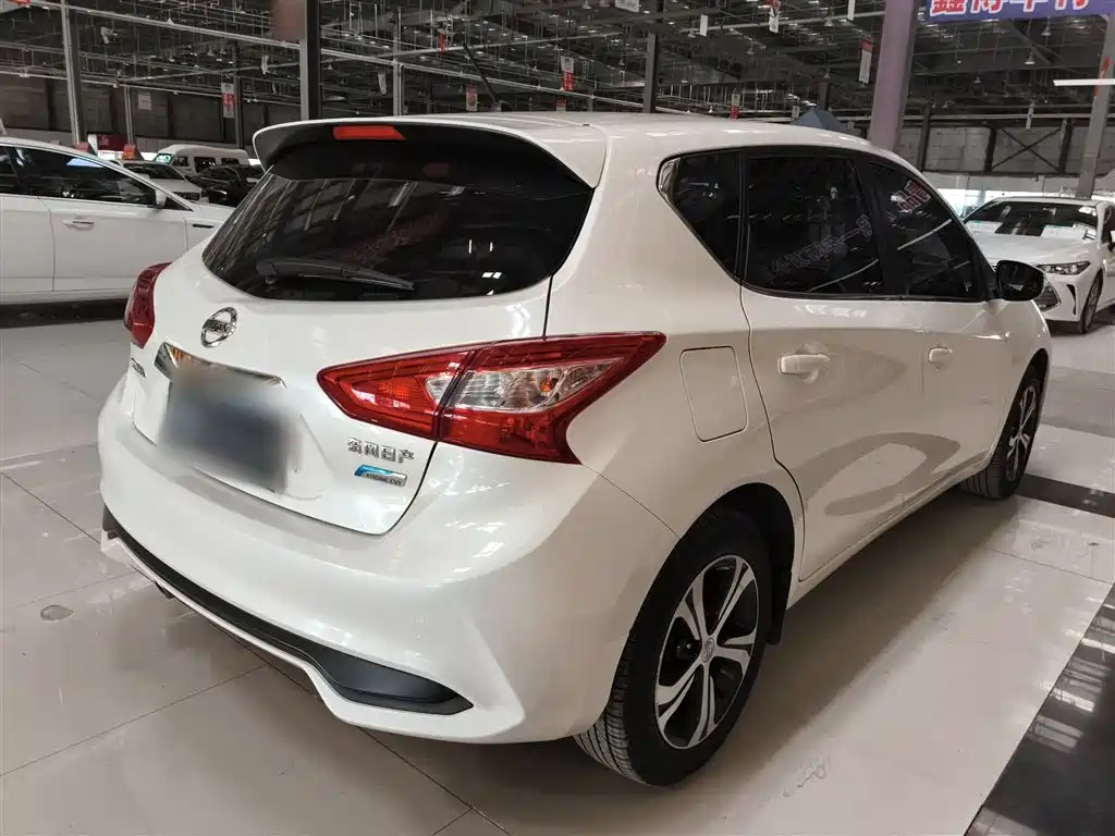Tiida 1.6 L CVT Smart Travel CN-VI