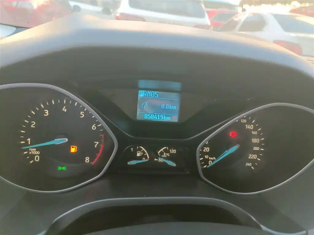 Focus Hatchback 1.6 L Auto Comfort
