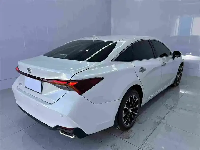 Toyota Avalon 2.0 L Luxury