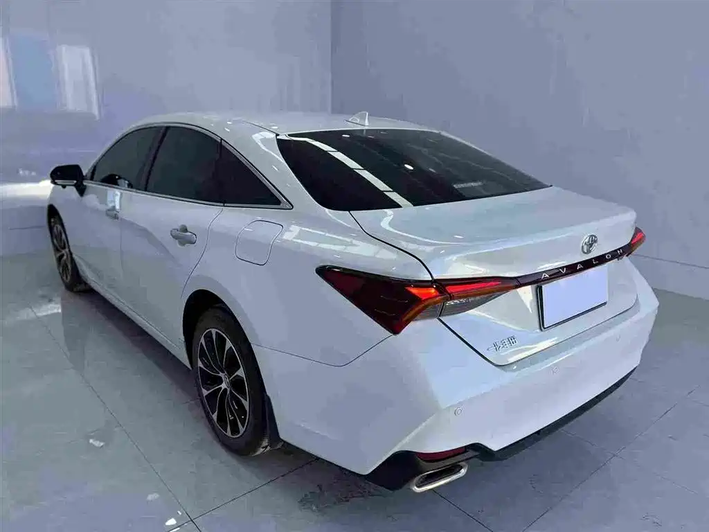 Avalon 2.0 L Luxury