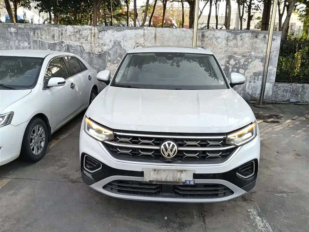 Tayron 300 TSI 2 WD Luxury Plus Advanced