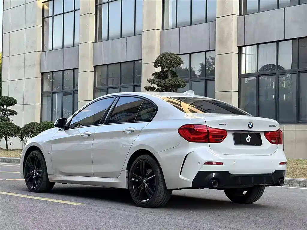 BMW 1 Series Facelift 125 i M Sport Night