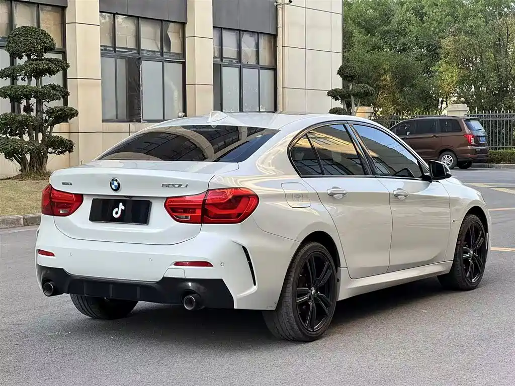 BMW 1 Series Facelift 125 i M Sport Night