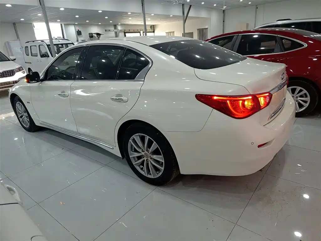 Infiniti Q50 L 2.0 T Joy