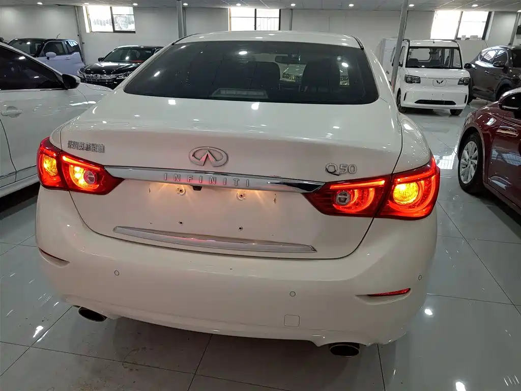 Infiniti Q50 L 2.0 T Joy