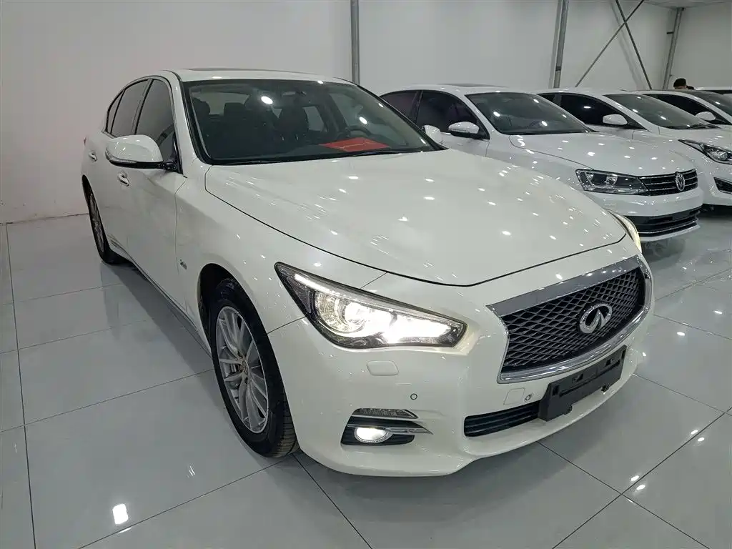 Infiniti Q50 L 2.0 T Joy