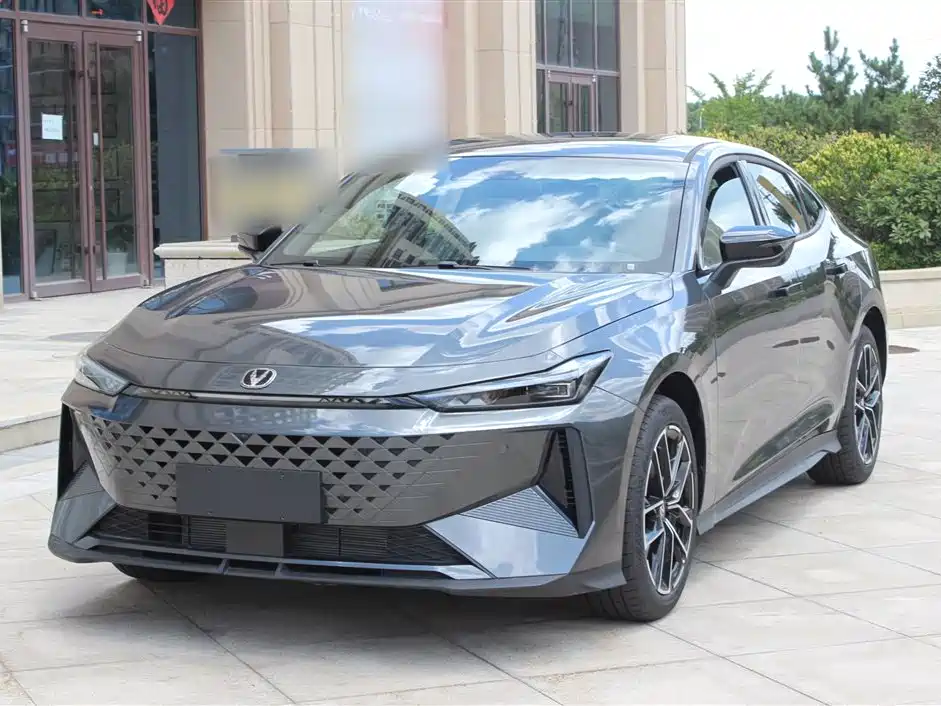 Changan UNI-V iDD Blue Whale Smart Electric iDD 136 km Smart Cool