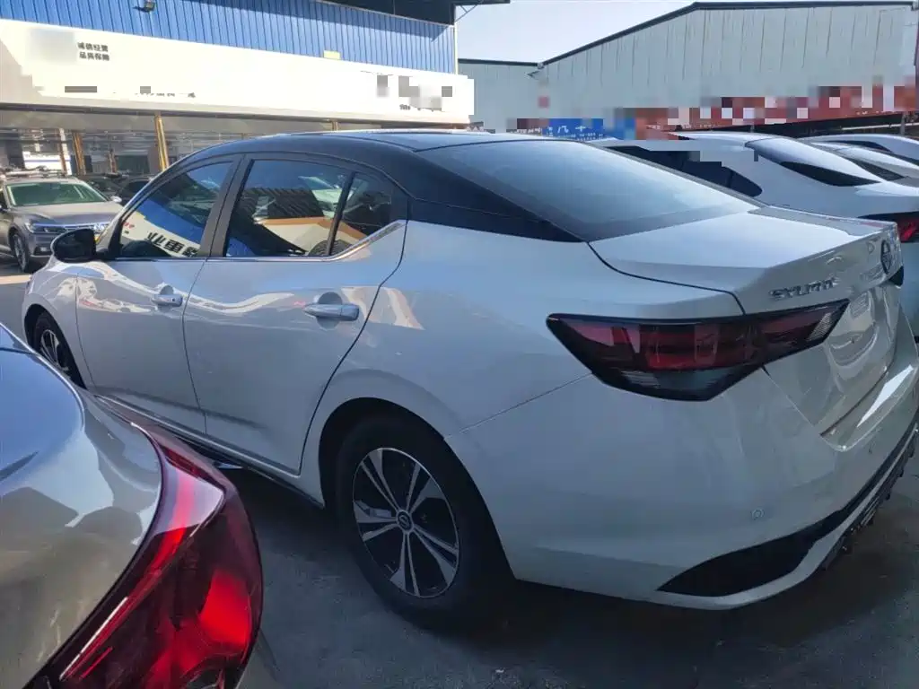 Sylphy 1.6 L CVT Joy