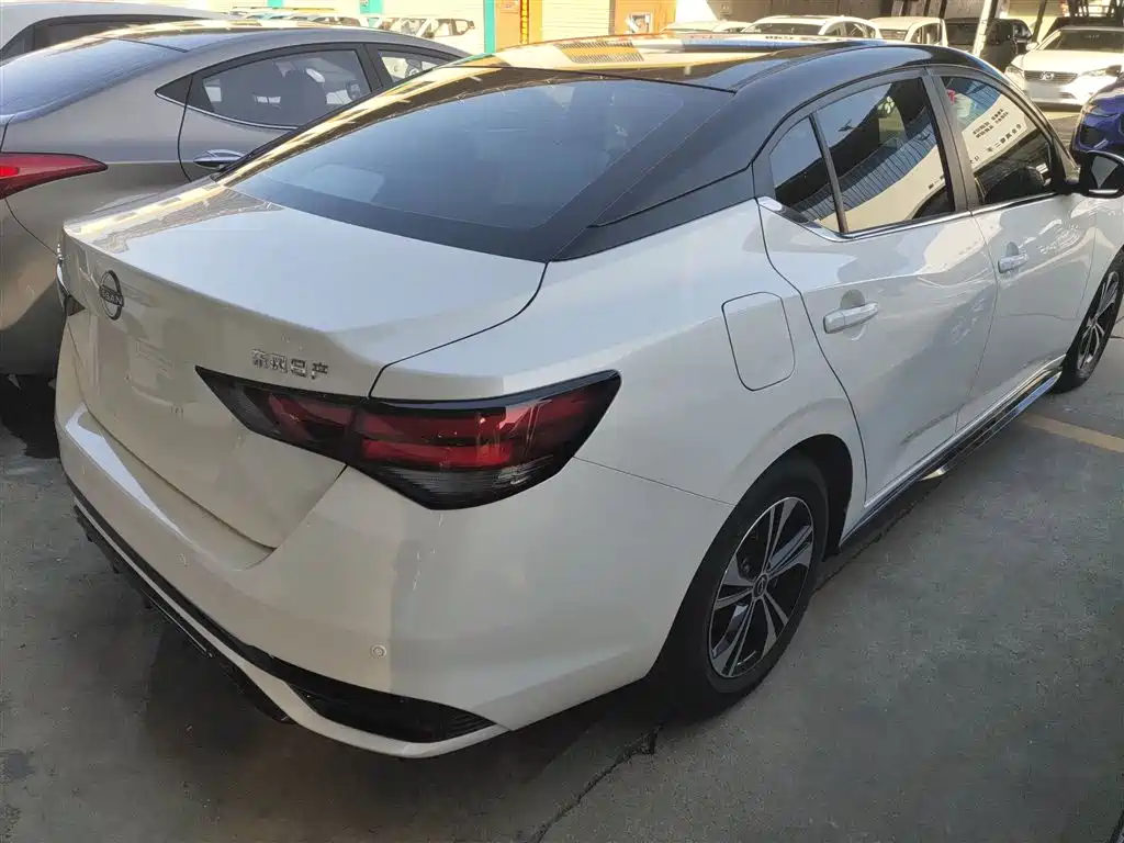 Sylphy 1.6 L CVT Joy