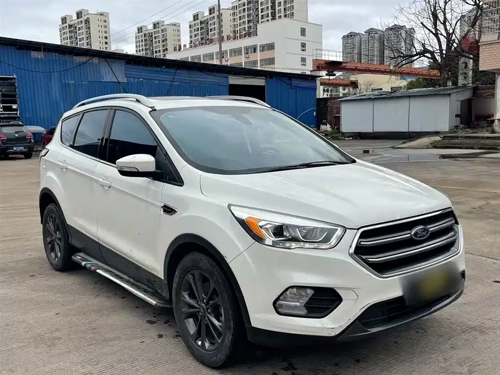 Kuga EcoBoost 180 2 WD Platinum Wing CN-VI