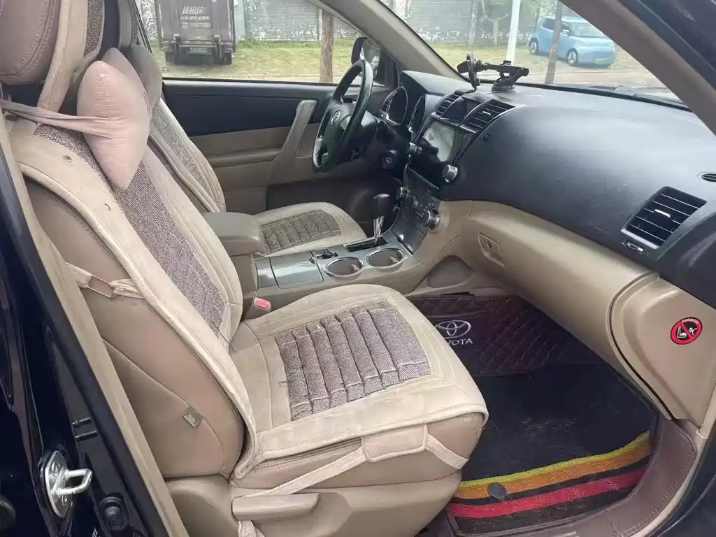 Highlander 2.7 L 2 WD 7-seat Elite