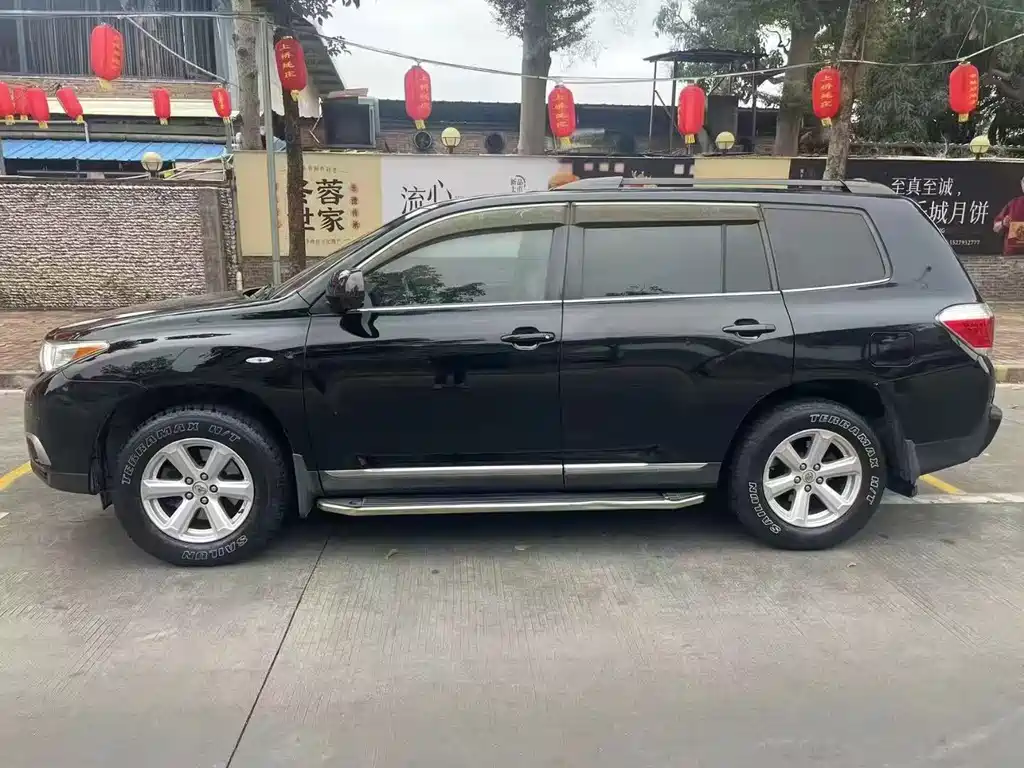 Highlander 2.7 L 2 WD 7-seat Elite