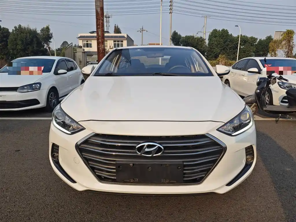 Elantra 1.6 L Auto Smart Dazzle · Elite