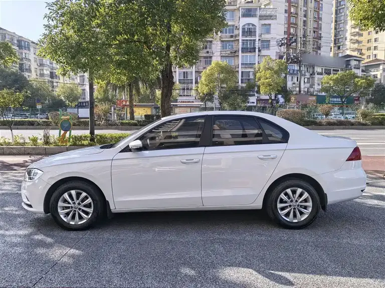 Volkswagen Bora 1.5 L Auto Fashion