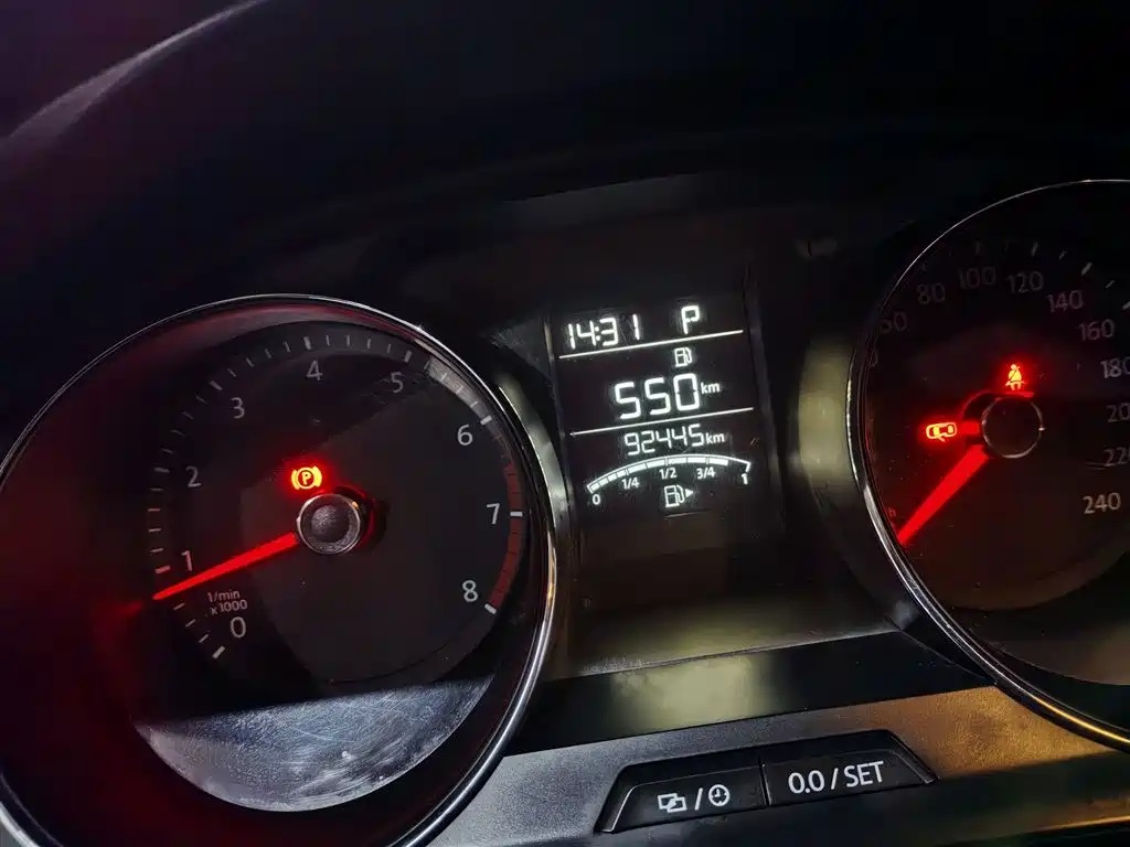 Bora 1.5 L Auto Fashion