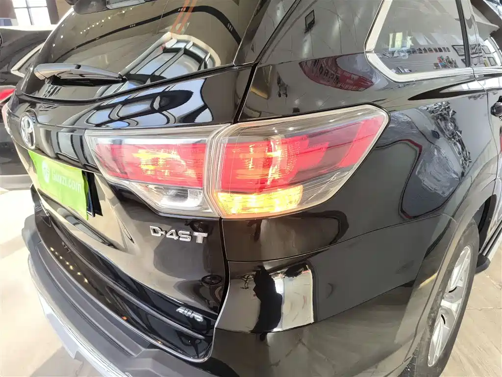 Highlander 2.0 T 4 WD Elite 7-seat