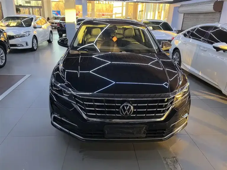 Volkswagen Passat 330 TSI Elite