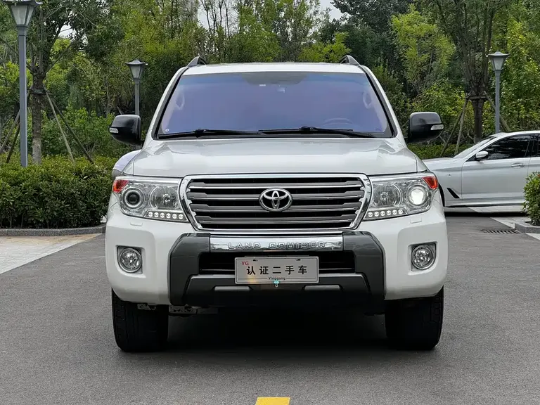Toyota Land Cruiser 4.0 L Auto VX